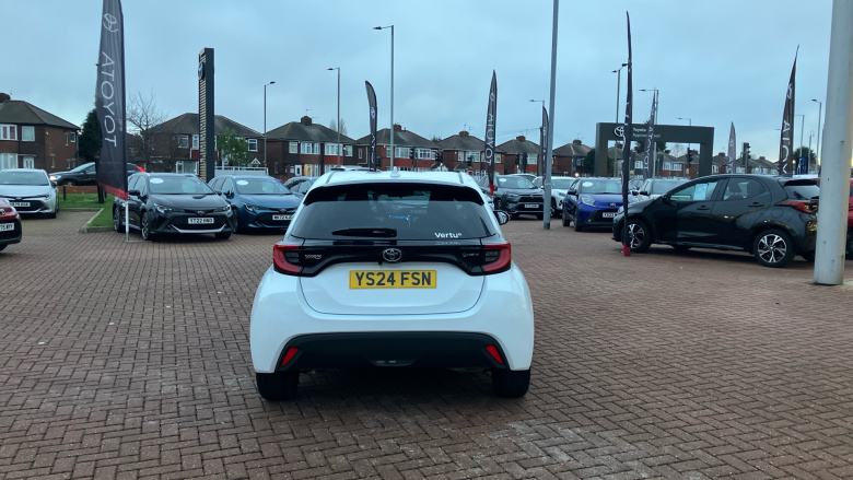 Toyota Yaris 1.5 Hybrid Design 5dr CVT Hybrid Hatchback